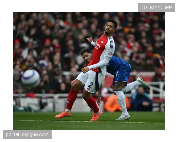 切尔西vs阿森纳：凯塞多蹬踏犯规VAR改判直红